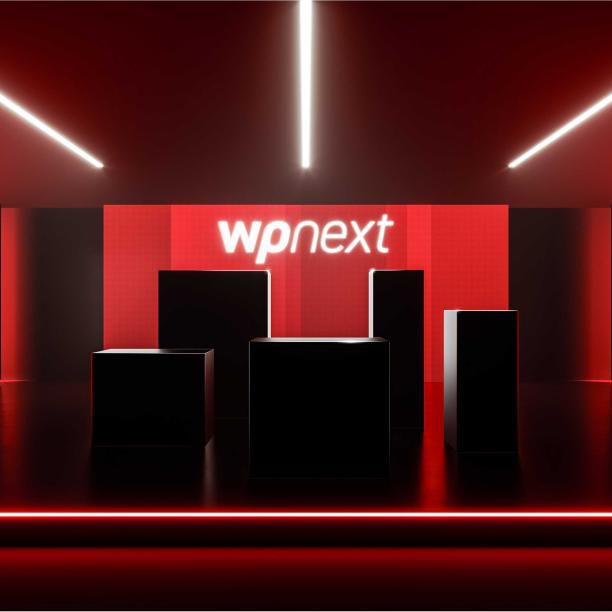 Mehrere Wärmepumpen vor dem Schriftzug wpnext.